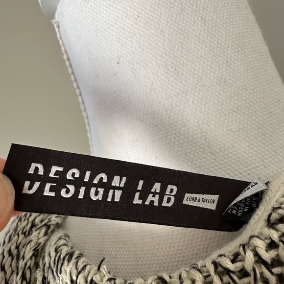 Design Lab sweater Hoodie - Picture 3 of 6